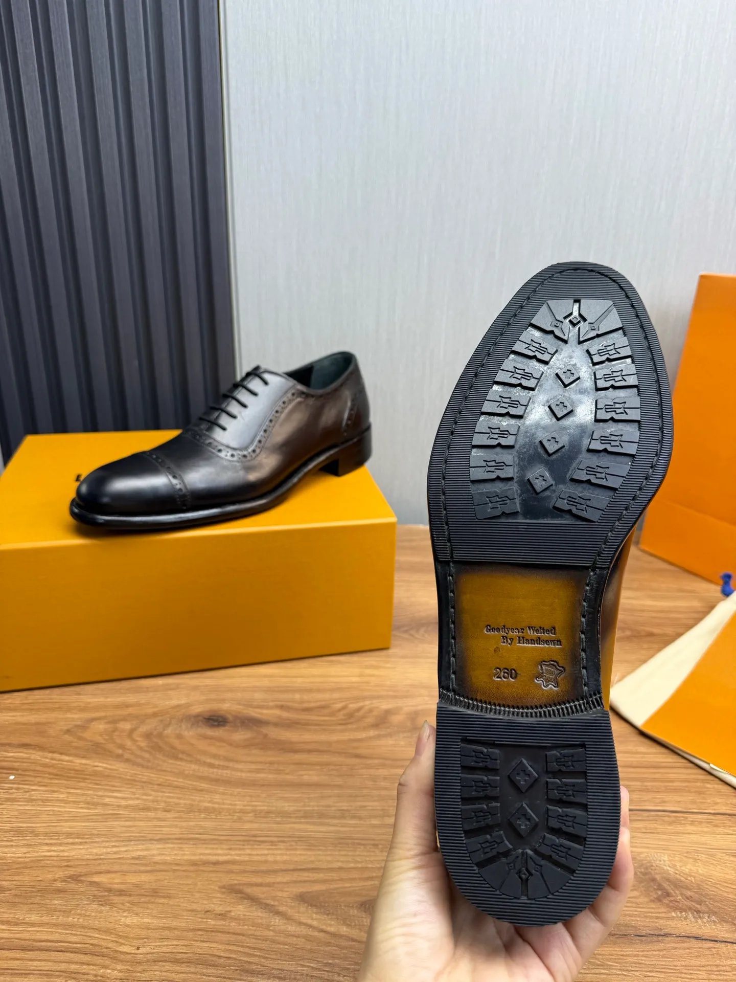Men's shoes💰760💰 LV. Men's business casual leather shoes, 1:1 shipment ⬆️Luxurious and noble👞All imported original brand leather, just to create a more comfortable wearing experience, upper: original cowhide ➕Imported full cow lining, original leather outsole ✔️36-45 (38.45 non-refundable)